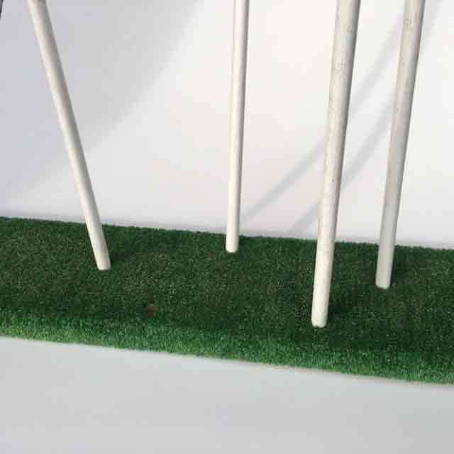 LOLLIPOP STAND, Faux Grass - 23cm x 1.2m